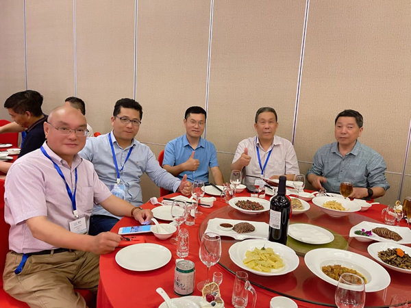 g3.jpg 上海鋼管行業(yè)協(xié)會六屆四次理事會專家委員會年會召開