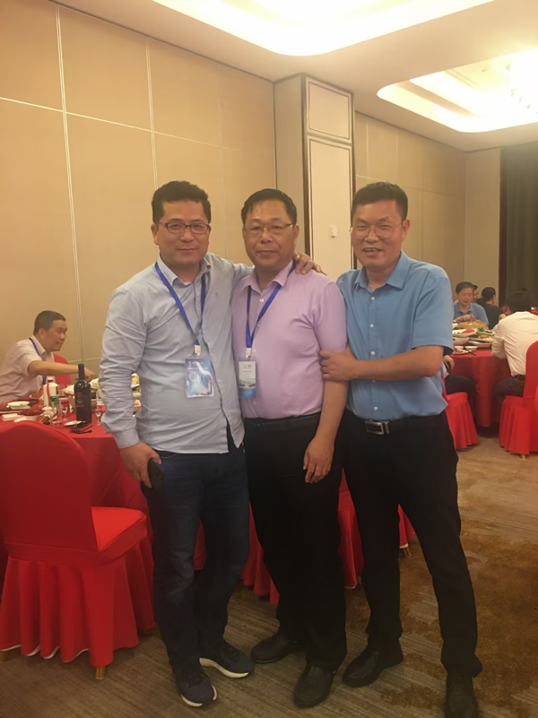 g5.jpg 上海鋼管行業(yè)協(xié)會六屆四次理事會專家委員會年會召開